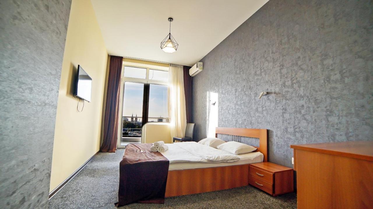 Mardi Plaza Hotel Batumi Exterior foto