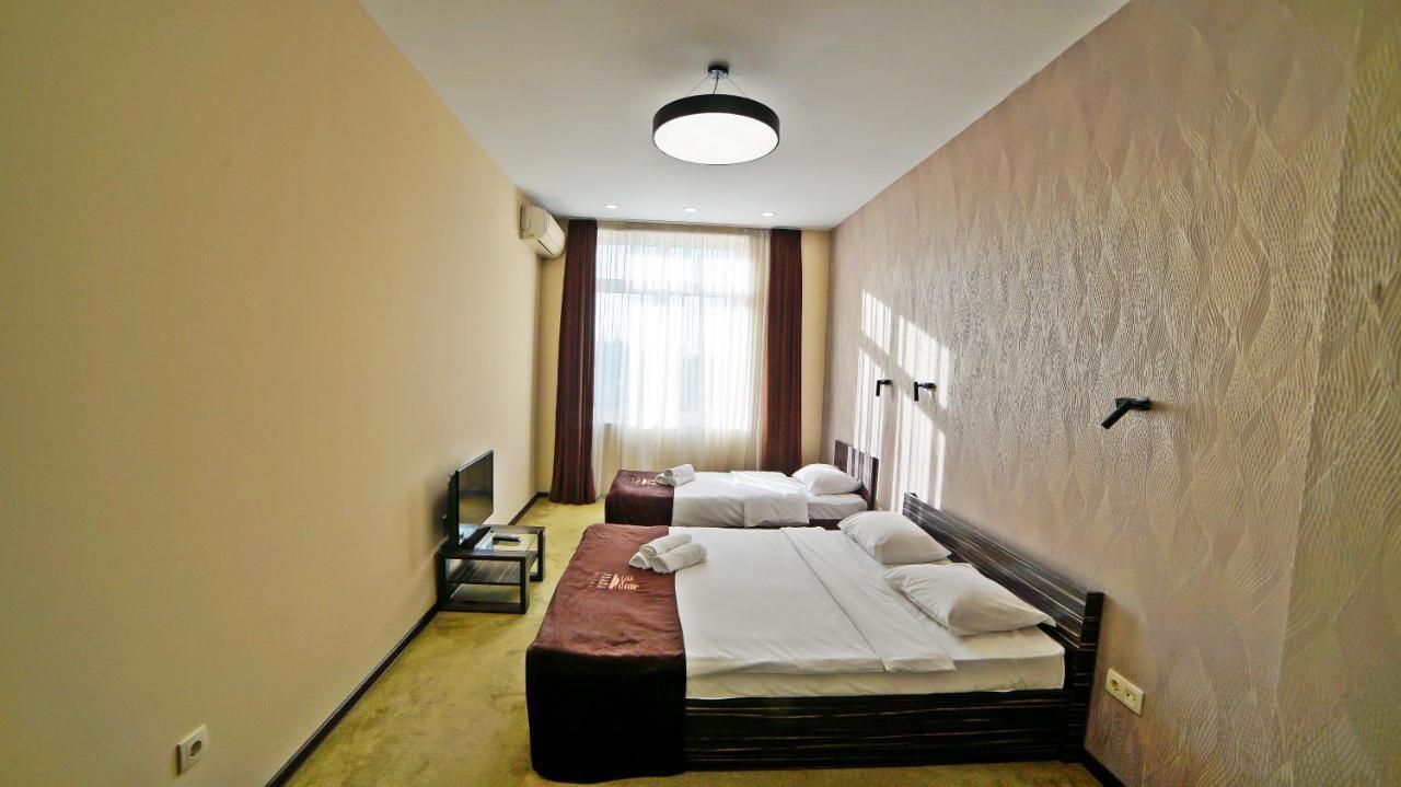 Mardi Plaza Hotel Batumi Exterior foto