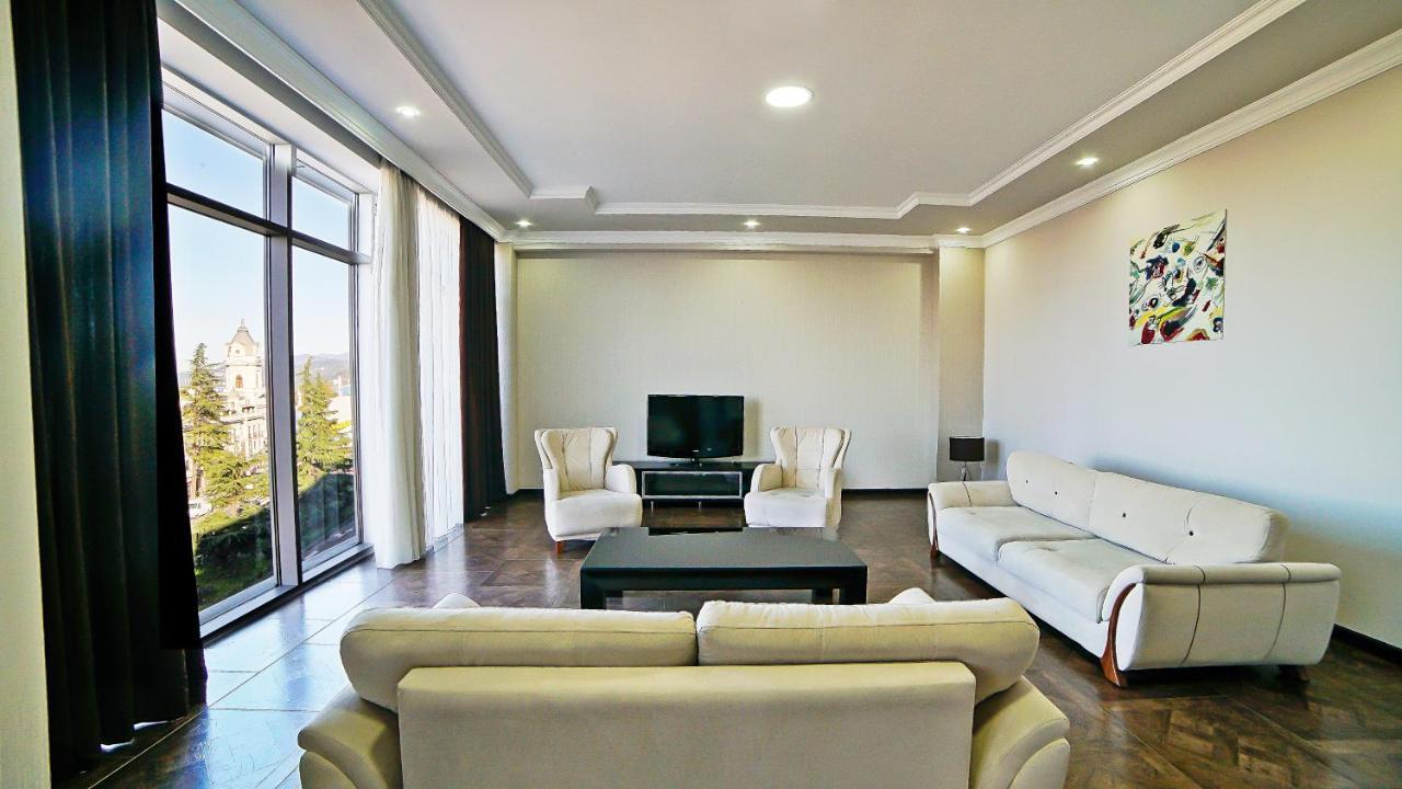 Mardi Plaza Hotel Batumi Exterior foto