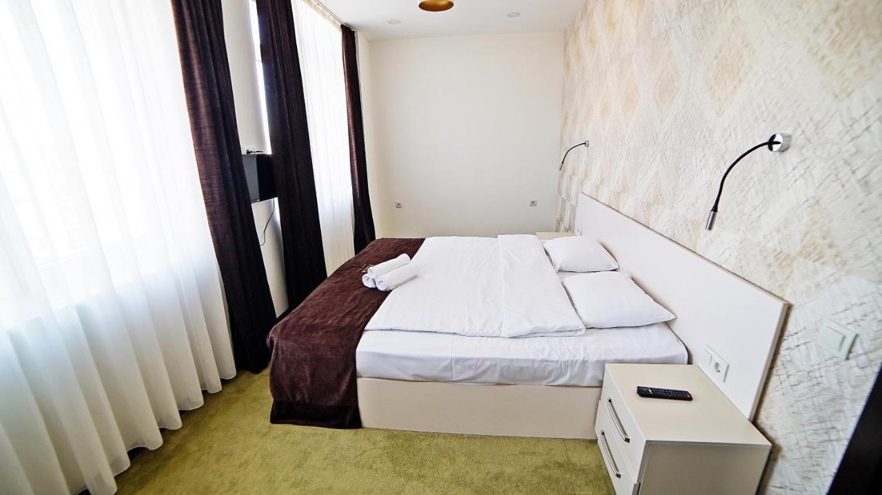 Mardi Plaza Hotel Batumi Exterior foto