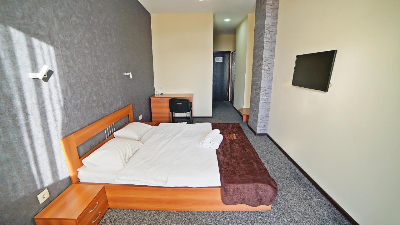 Mardi Plaza Hotel Batumi Exterior foto