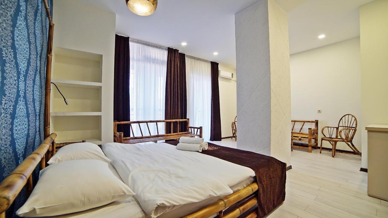Mardi Plaza Hotel Batumi Exterior foto